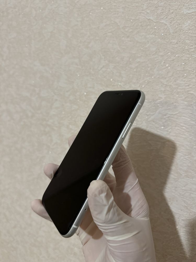 Продам Iphone xr