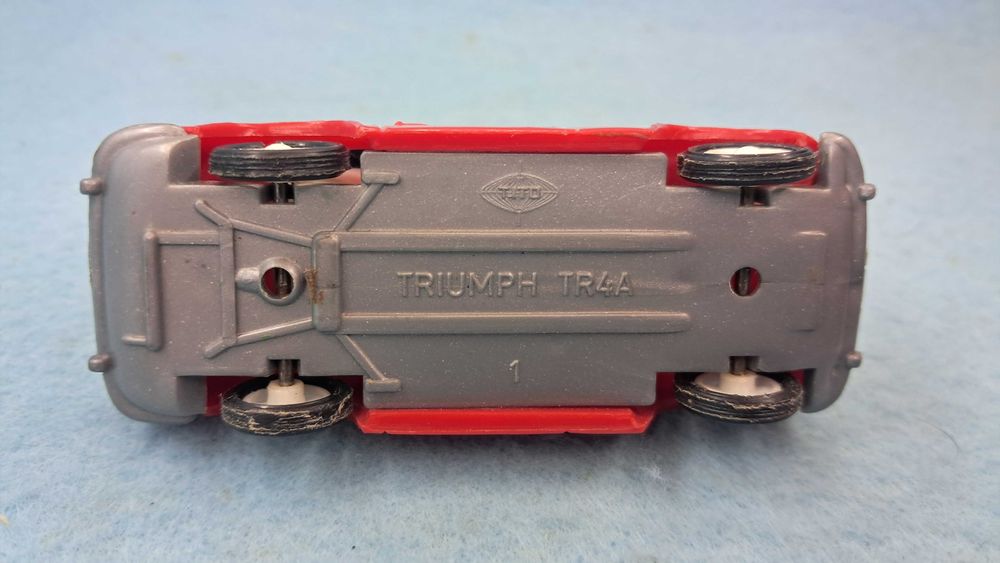 Muito Raro Brinde Detergente Extra Tito Triumph TR4A