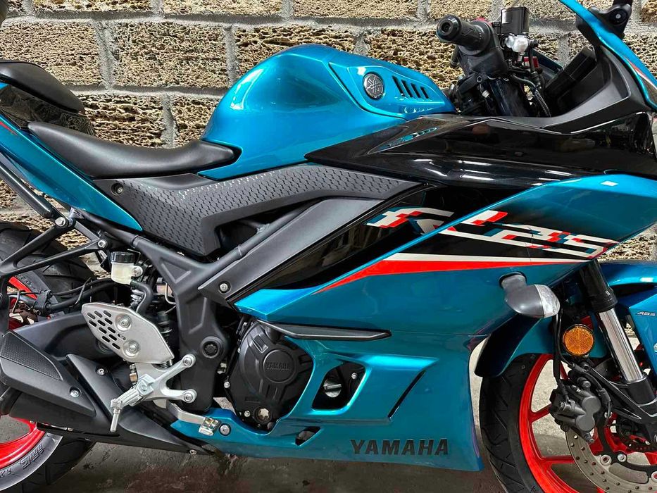 Yamaha R-25 з Японіі