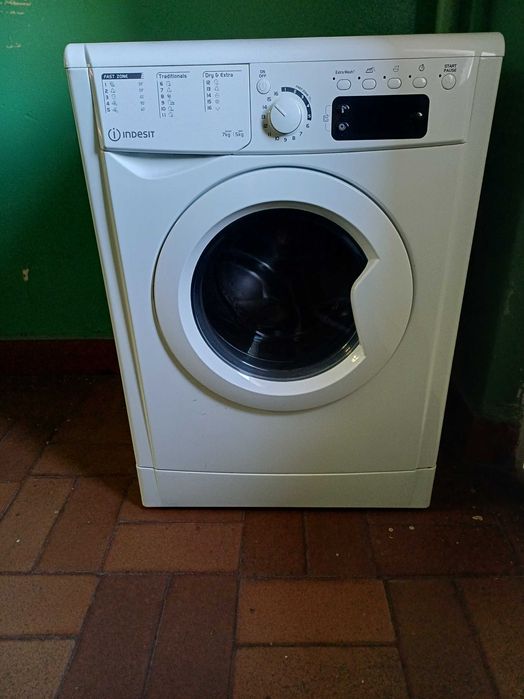 Sprzedam Pralko Suszarka Indesit zakupiona w 2024r odbiór osobisty