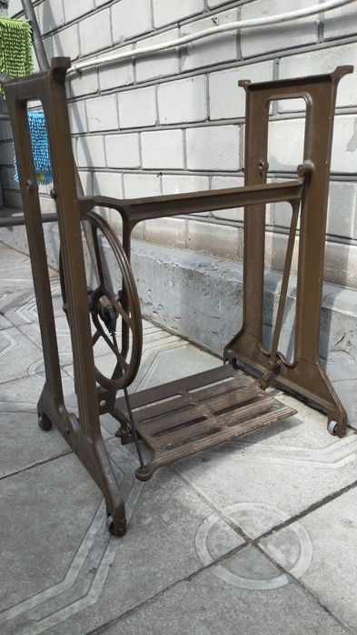 Станина швейной машины.