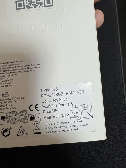 T Phone 3 - T Mobile bez simlocka smartfon telefon