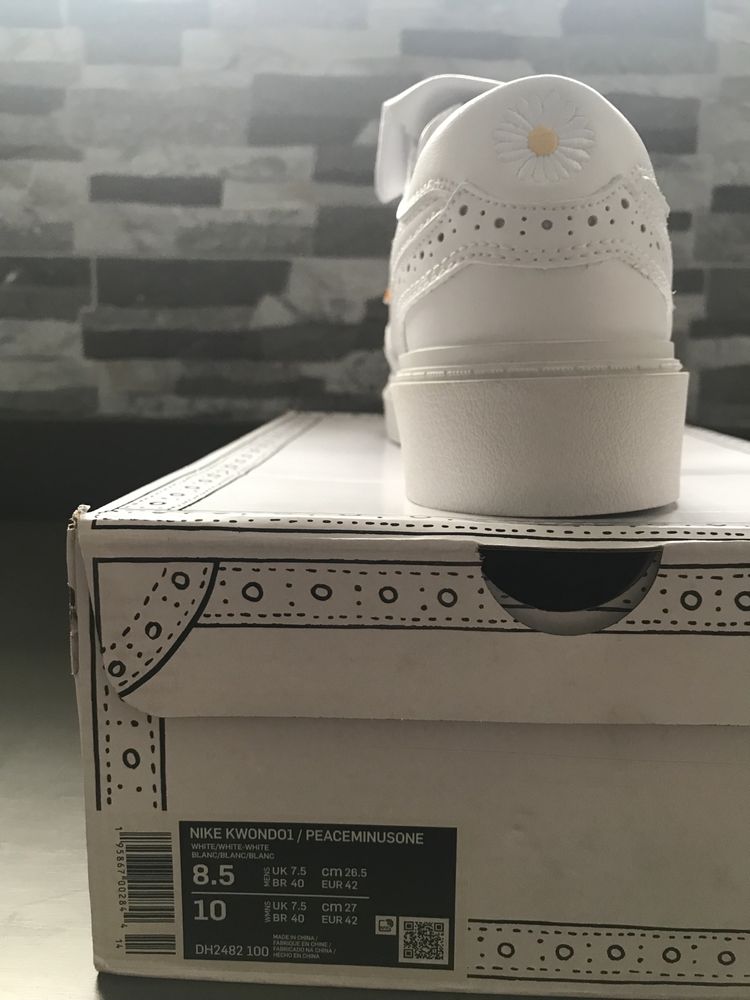 NIKE KWONDO 1 G-DRAGON PEACEMINUSONE TRIPLE WHITE