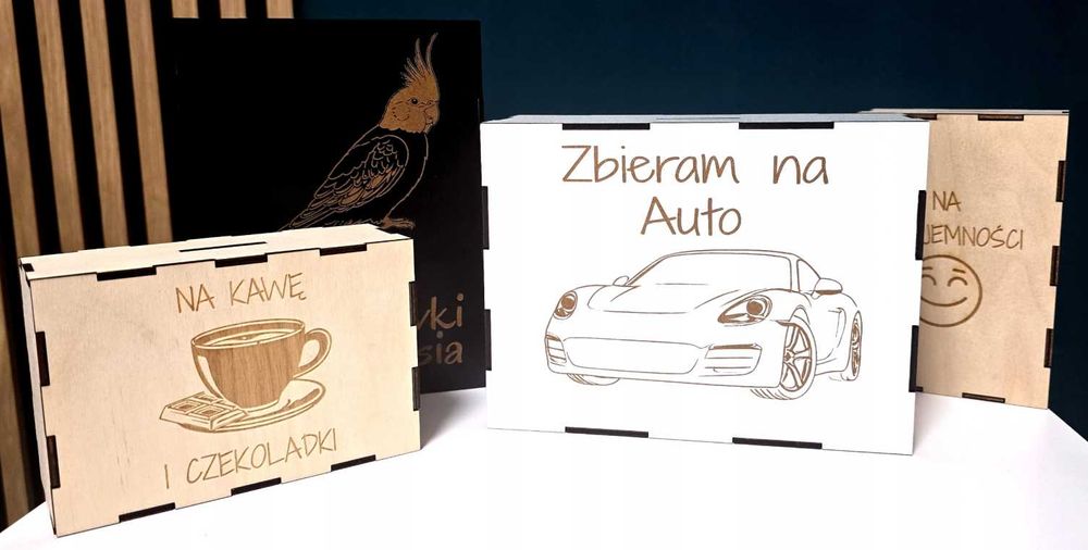 Skarbonka z własnym grawerem, dowolna grafika PERSONALIZACJA czarna