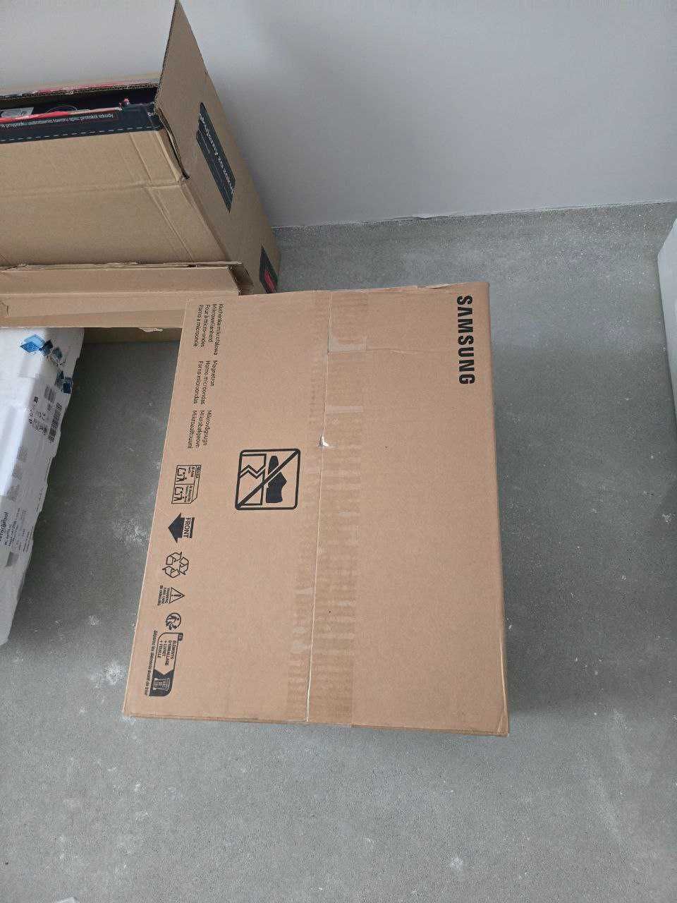 Mikrofalowa SAMSUNG BESPOKE MS23T5018AK 800W