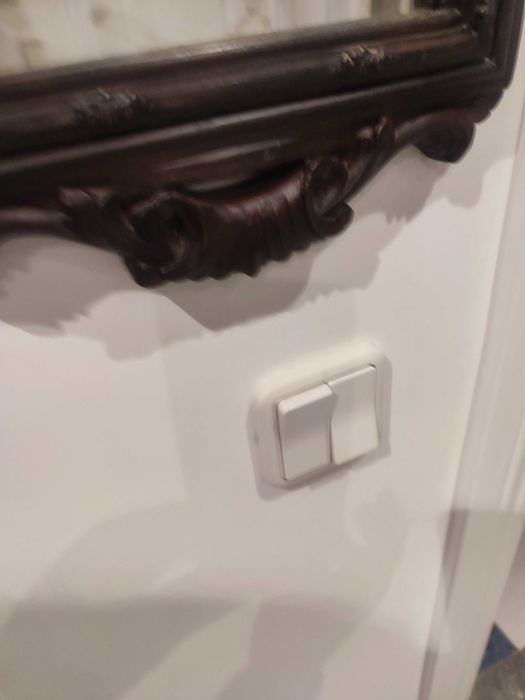 Espelho castanho escuro acabamento antigo