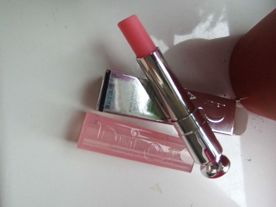 Oryginalna pomadka dior utleniające się lekko