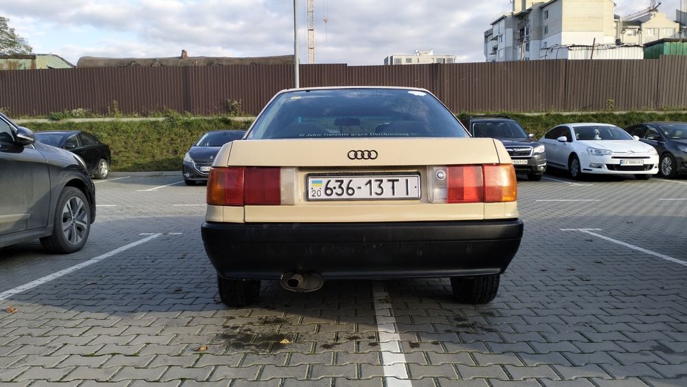 Audi 80 B3 1988р. 1.8 бензин(карбюратор)