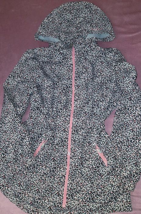 Весняна вітрівка на дівчинку 146 зріст