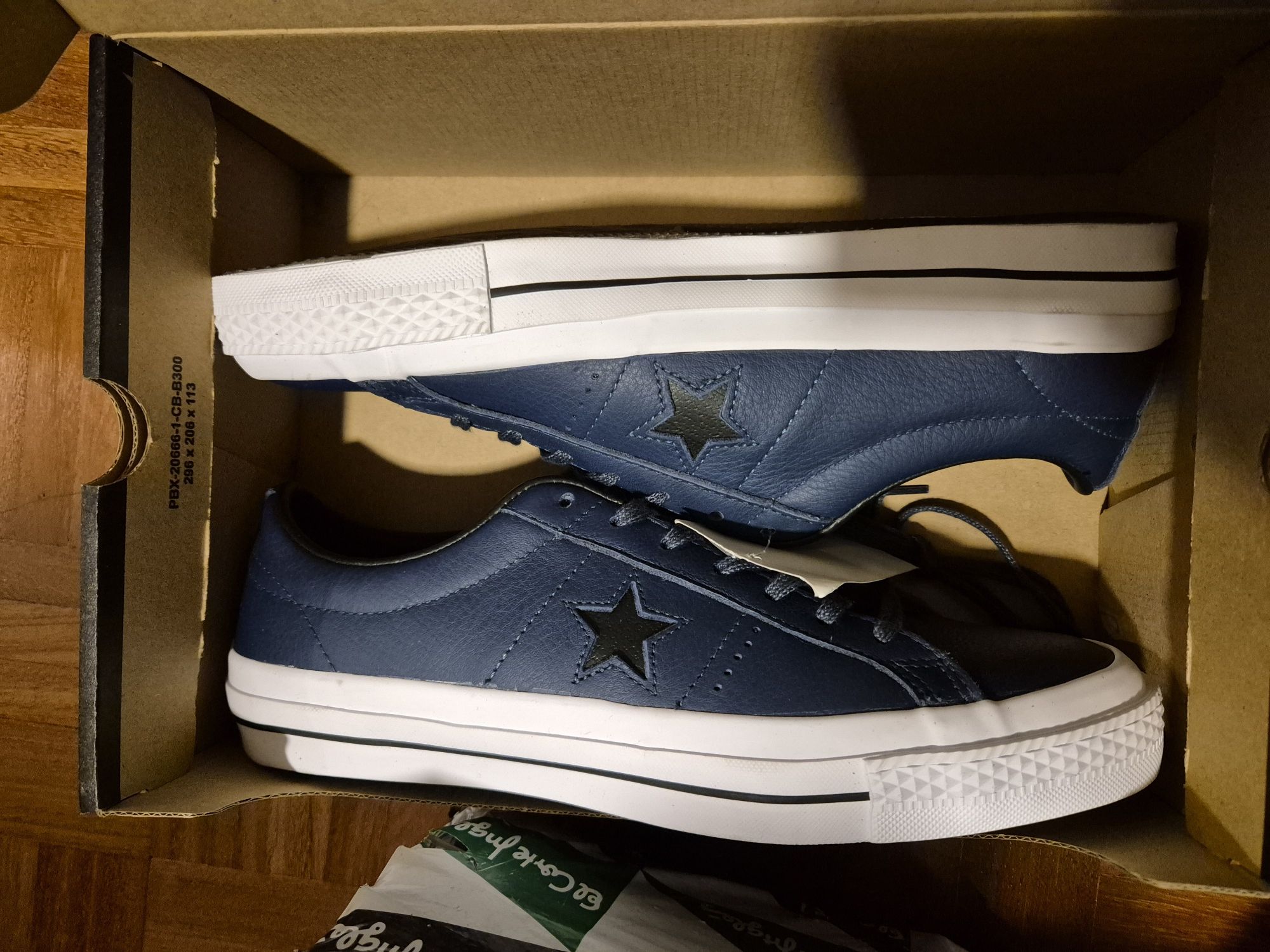 Ténis Converse originais e novos a estrear