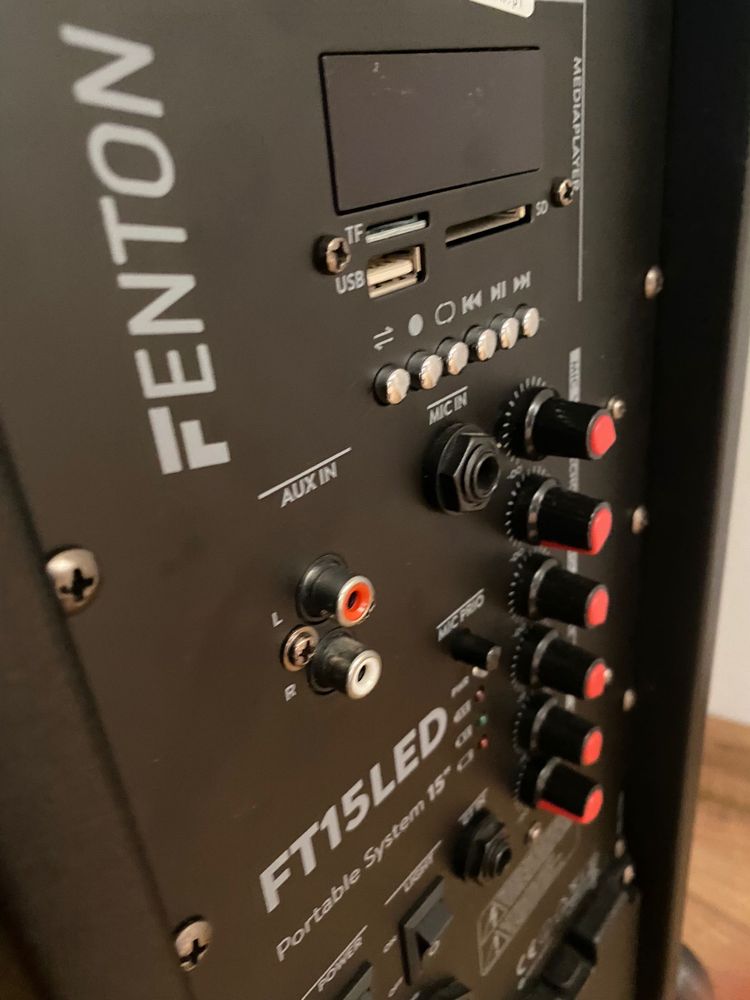 Głośnik, kolumna mobilna z mikrofonem FENTON FT15LED 15” 800W