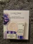 Lancome zestaw pielęgnacyjny

krem do twarzy i pod oczy

Idealny jako