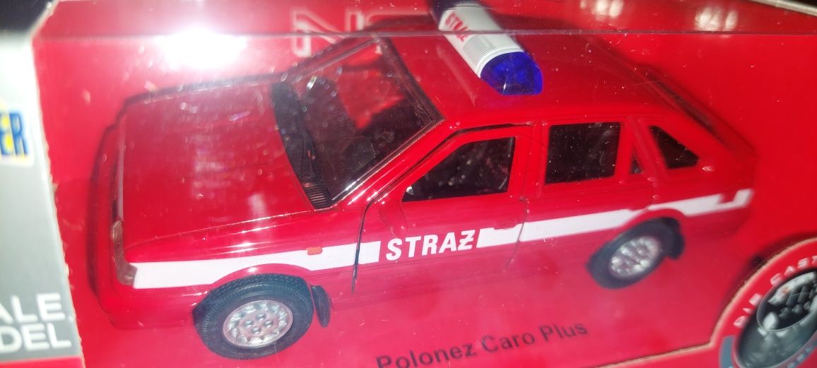 Polonez Caro Plus Straż, model z PRL-u, skala 1:34, nowe autko
