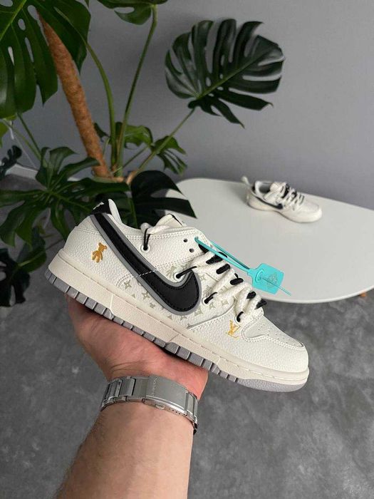 Кросівки Nike SB x Louis Vuitton x Glommy Bear White Black найк данк
