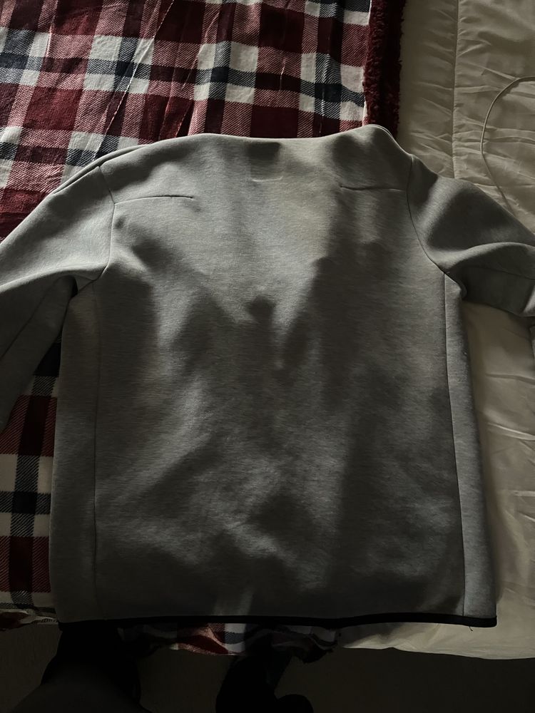 Casaco cinzento nike tech