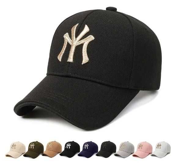 Czapka z daszkiem Nowa NYC New York Yankee czarna ze złotym logo.