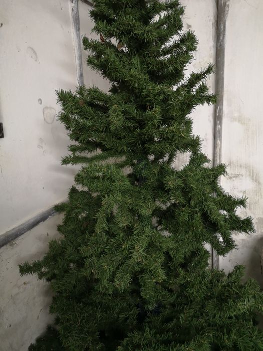 Choinka sztuczna na stojaku