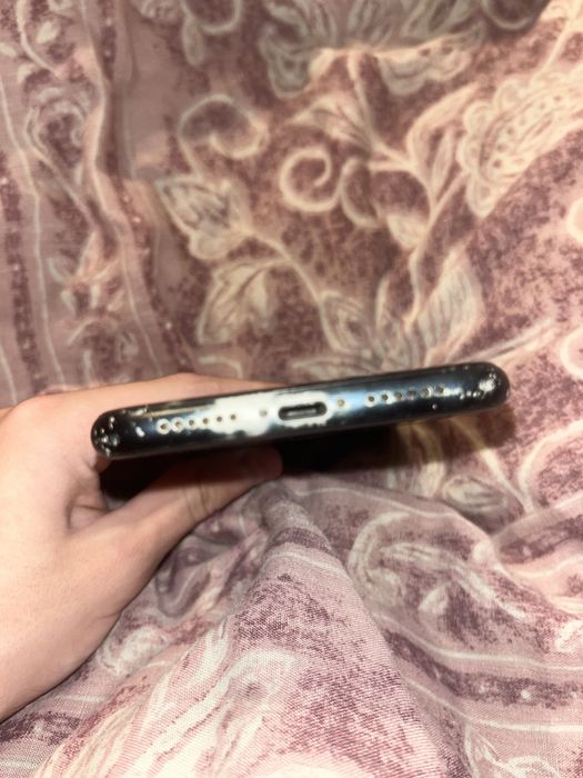 продам телефон iphone xr 64gb black rsim