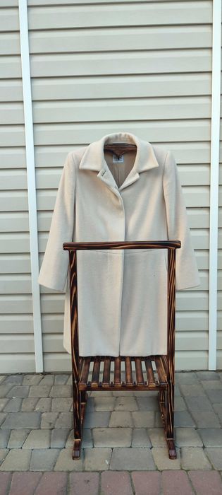 Приліжкова вішалка