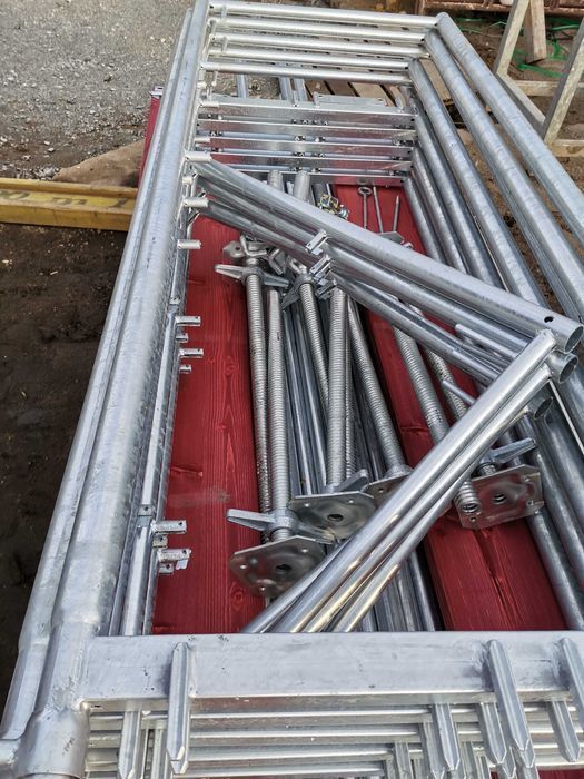 Rusztowanie fasadowe 200 m2 plettac pletak
