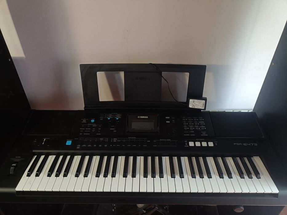 Teclado Yamaha PSR E473
