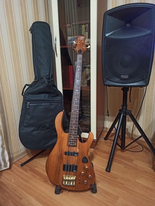 Бас гитара Aria pro ll rhino.(Korea).