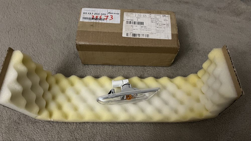 Новий оригінальний поворотник BMW е90, е91, е92, е93