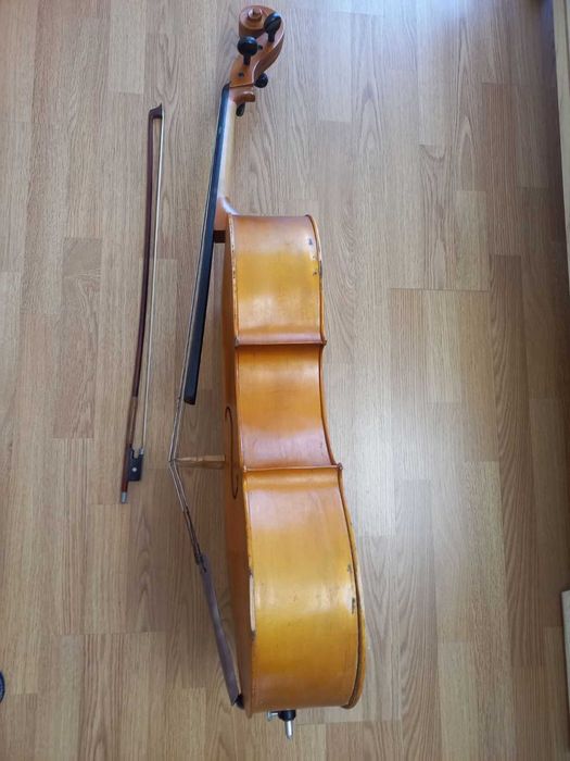 продам віолончель 1/2 зі смичком