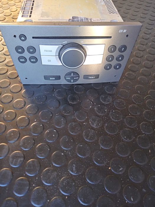 Sprzedam radio z Opla Vivaro