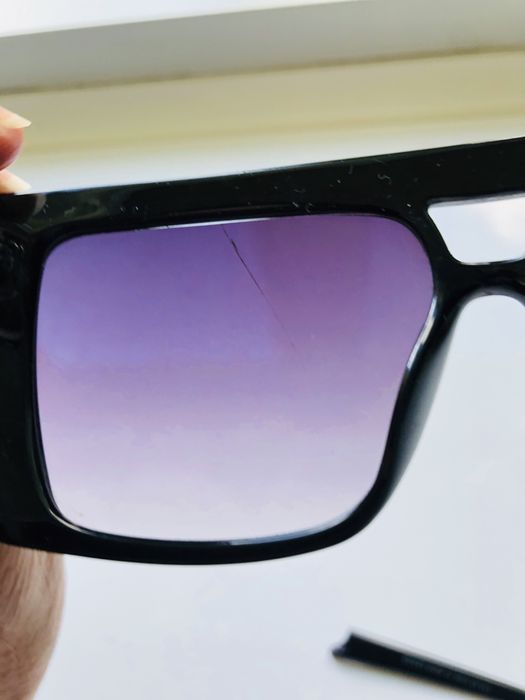 Окуляри сонцезахисні Gucci під ремонт.