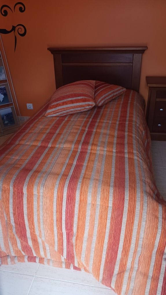 Quarto solteiro completo