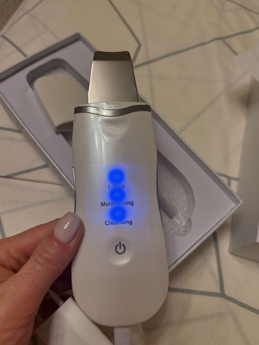 Ультразвуковий скрабер Для обличчя