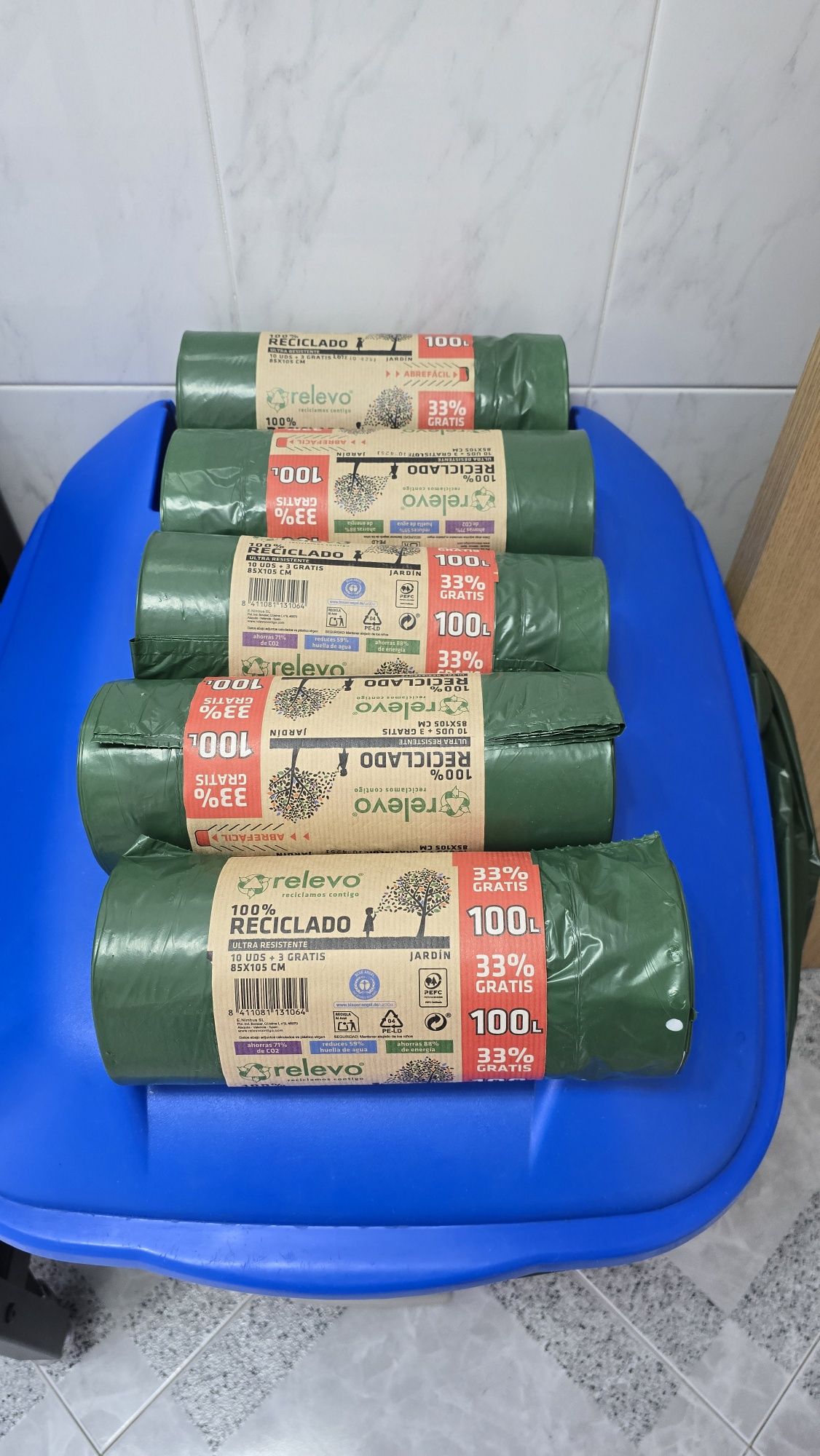 Caixote de lixo 100L c/oferta de 40 sacos