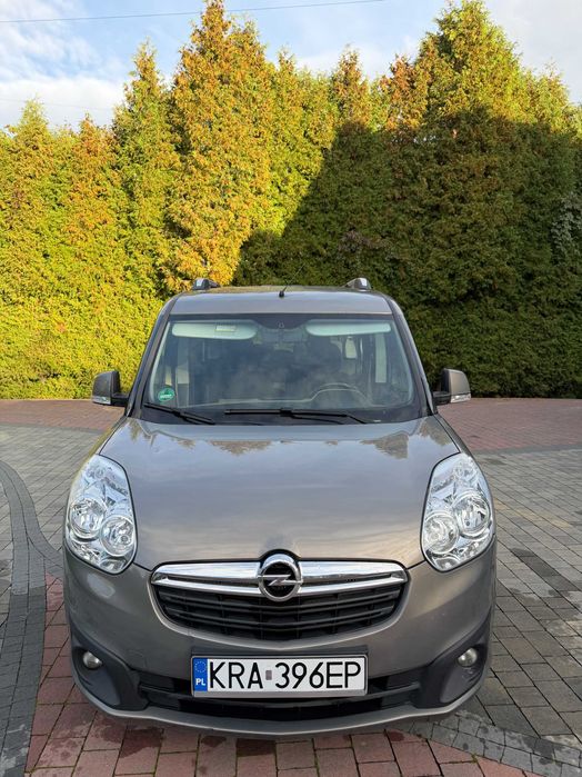 OPEL COMBO 2012 7-osobowy stan bardzo dobry