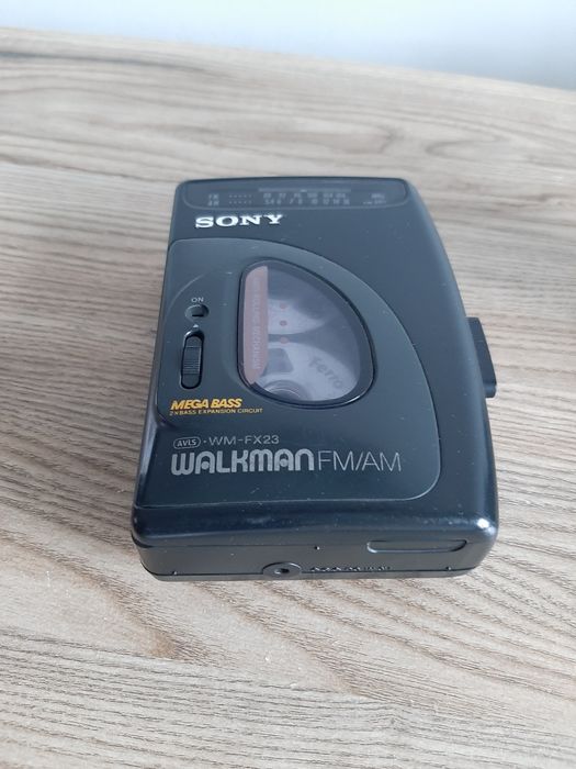 SONY WALKMAN WM-FX23_MEGA BASS radio /nowe paski.