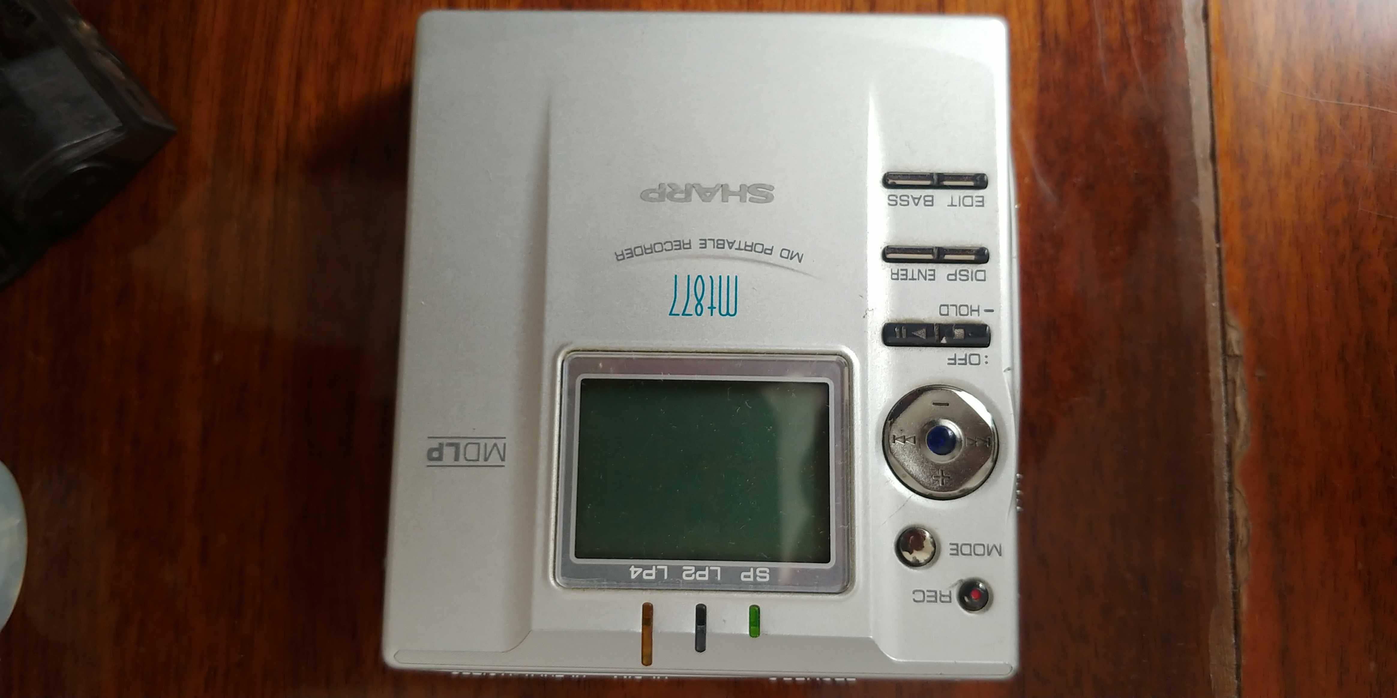 minidisc 45 minidysków (z muzyką z Ninja Tunes)+odtwarzacz Sharp MT877