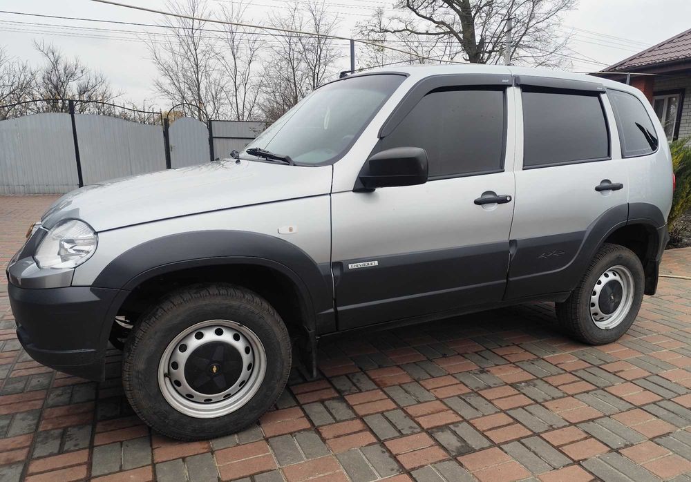 Автомобіль  Chevrolet Niva