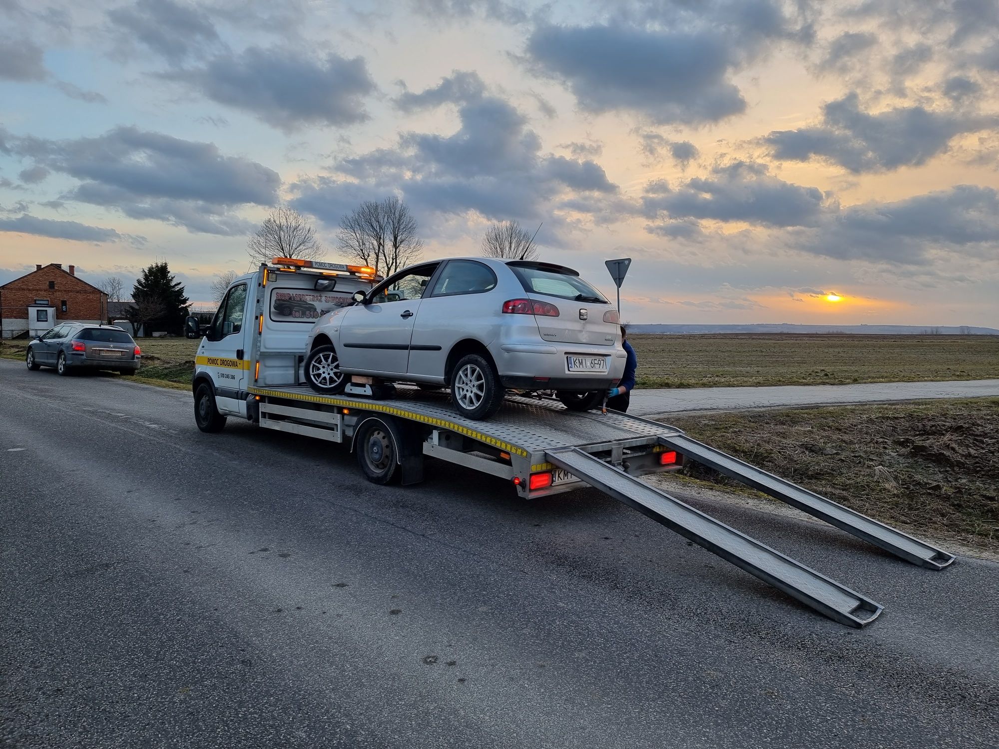 Pomoc Drogowa Laweta Najtaniej Holowanie Transport 24h Miechów