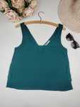 Krótka ciemnozielona bluzeczka na szerokich ramiączkach crop top lato