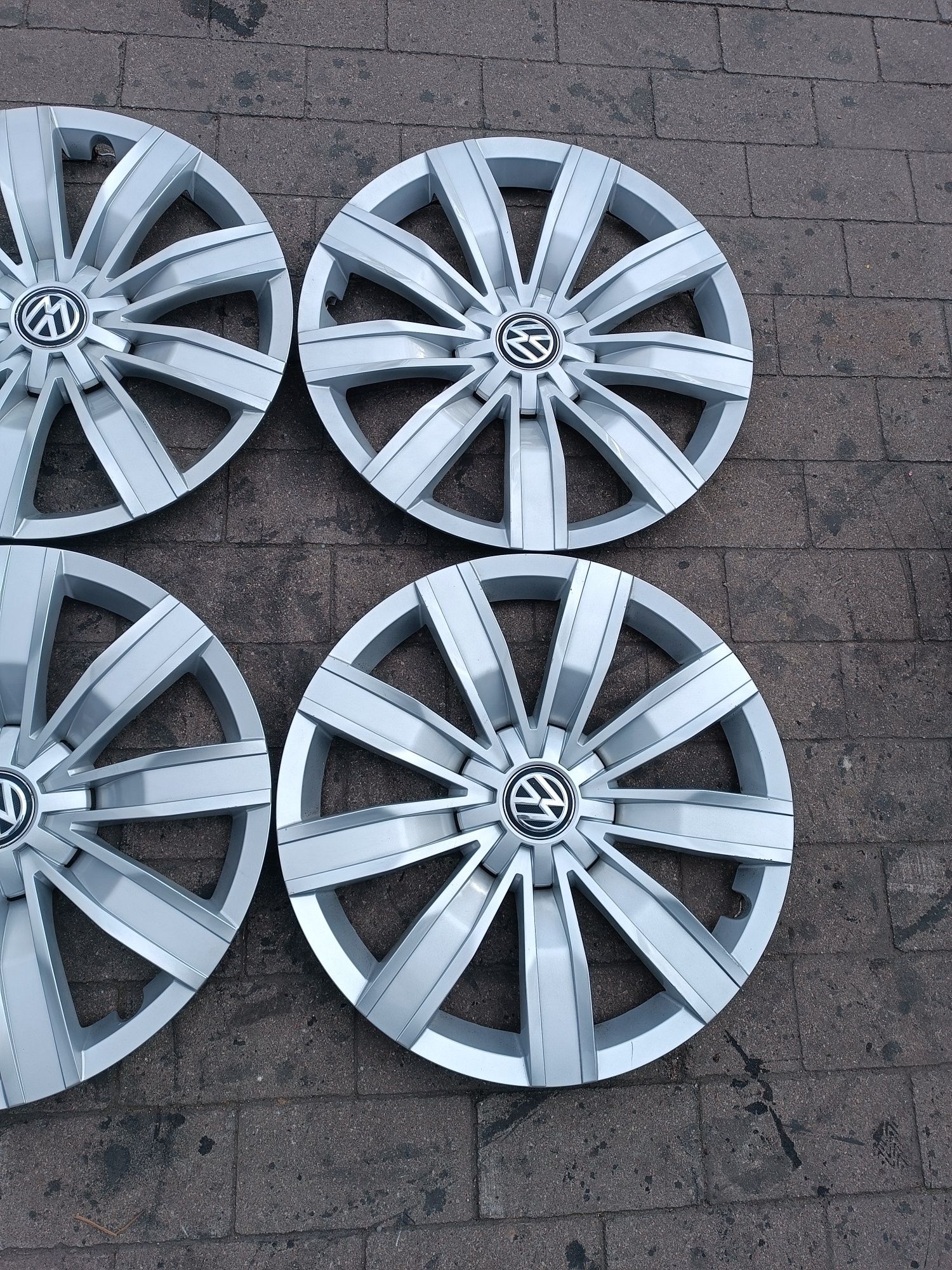 Komplet oryginalnych kołpaków VW Passat  B8 Tiquan 17"