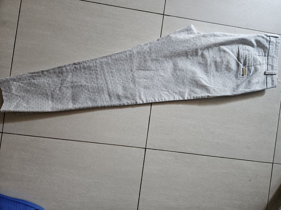 Spodnie rurki bawełna Freesia r S/M M uciagliwe dl.przed kostkę