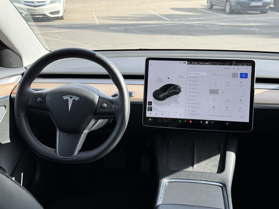 Аренда Тесла Модел 3, прокат авто Tesla Model 3