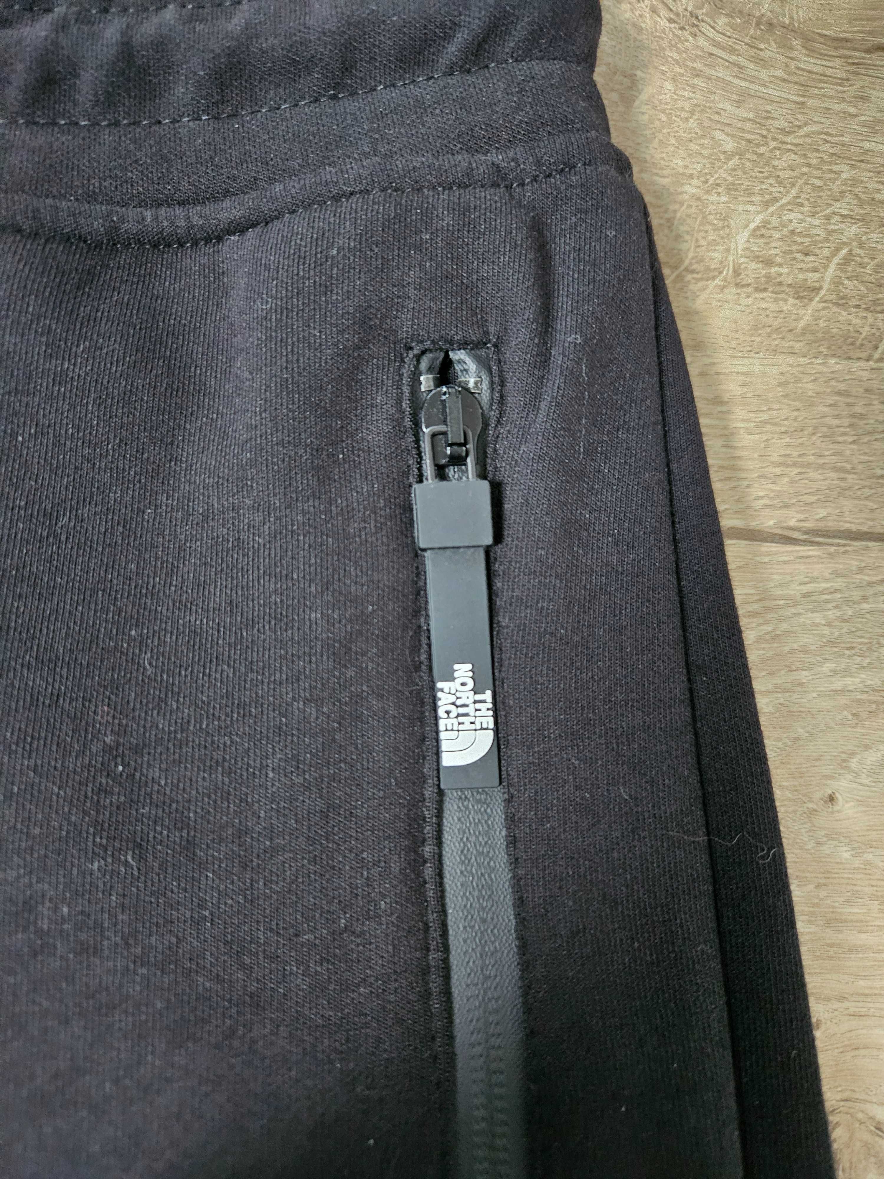 Krótkie spodenki TNF The North Face bojówki szorty rozmiar M NOWE