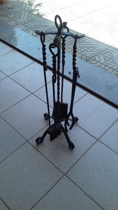 Ferros Lareira, usados mas em estado novo.