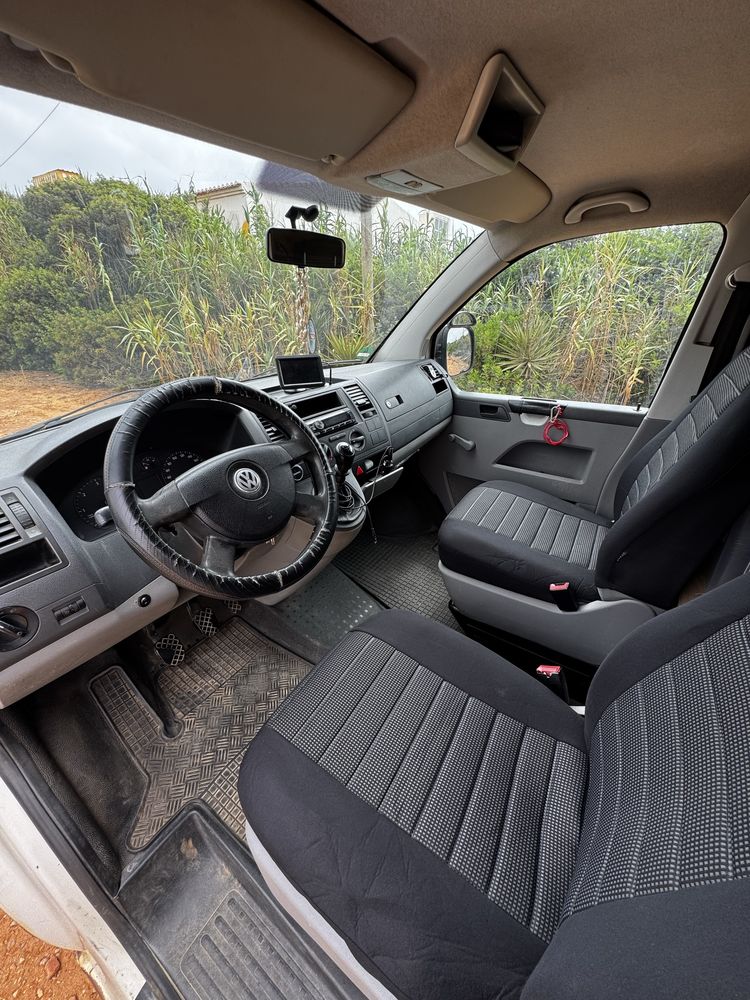 VW T5 Transporter convertido em Camper