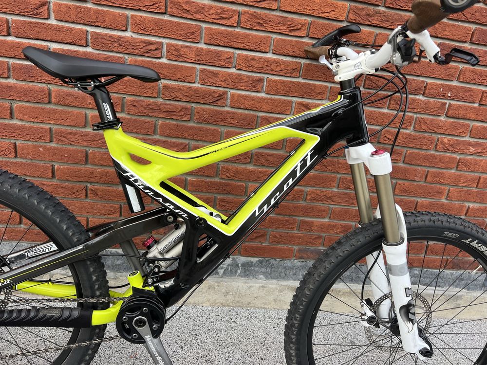 Двопідвіс Carbon Scott