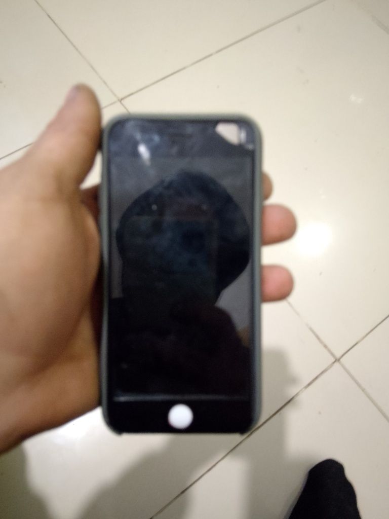 Продам айфон 6 и 6+