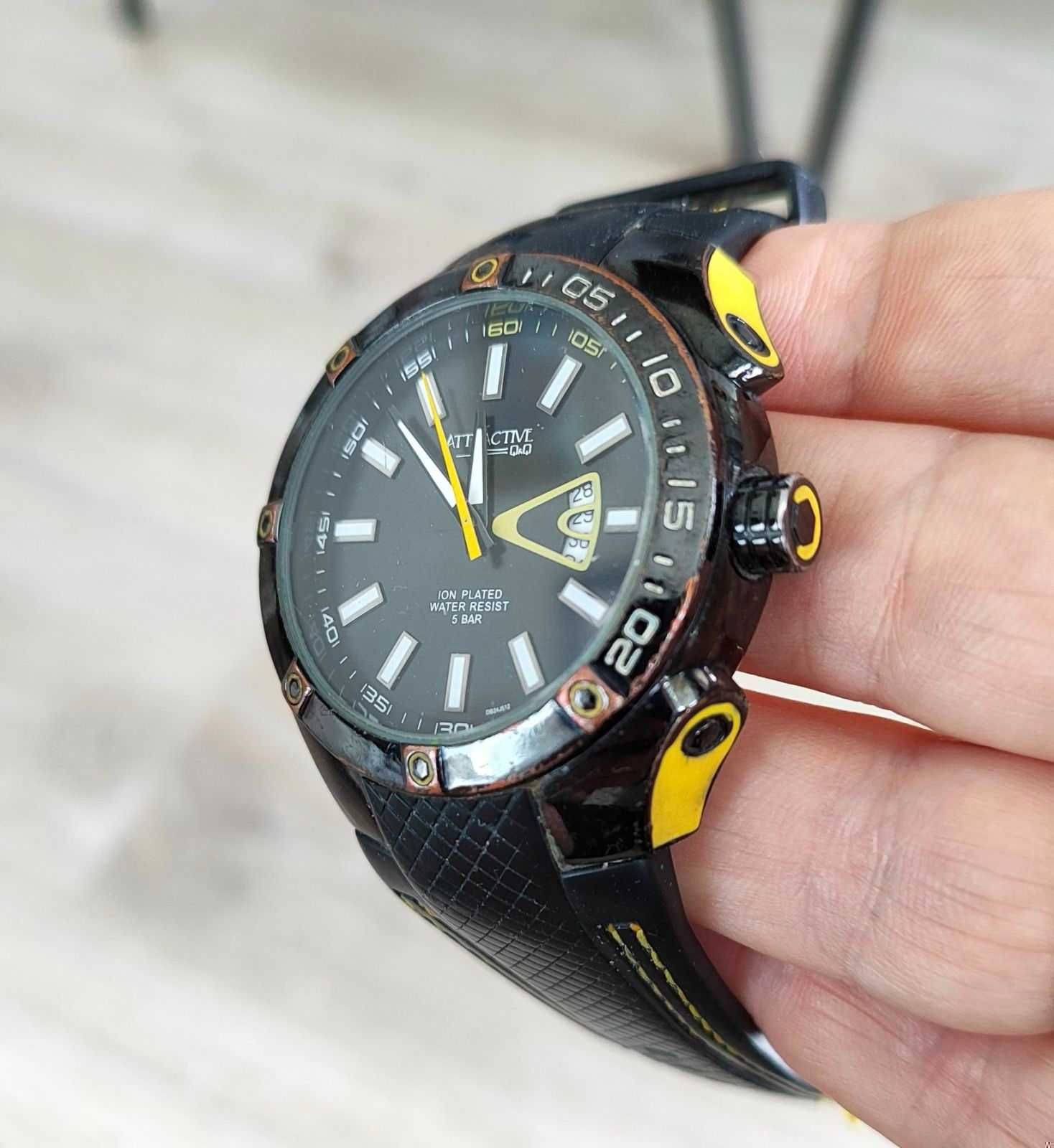Zegarek Q&Q Attractive - DB24J512Y