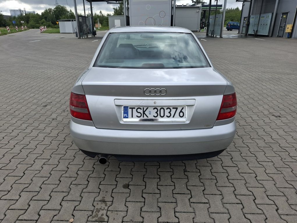 Audi a4 b5 1.6 benzyna
