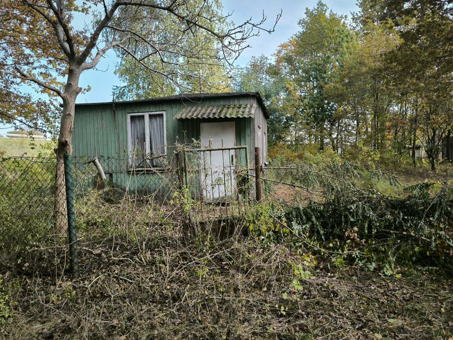 działka rekreacyjna z domkiem